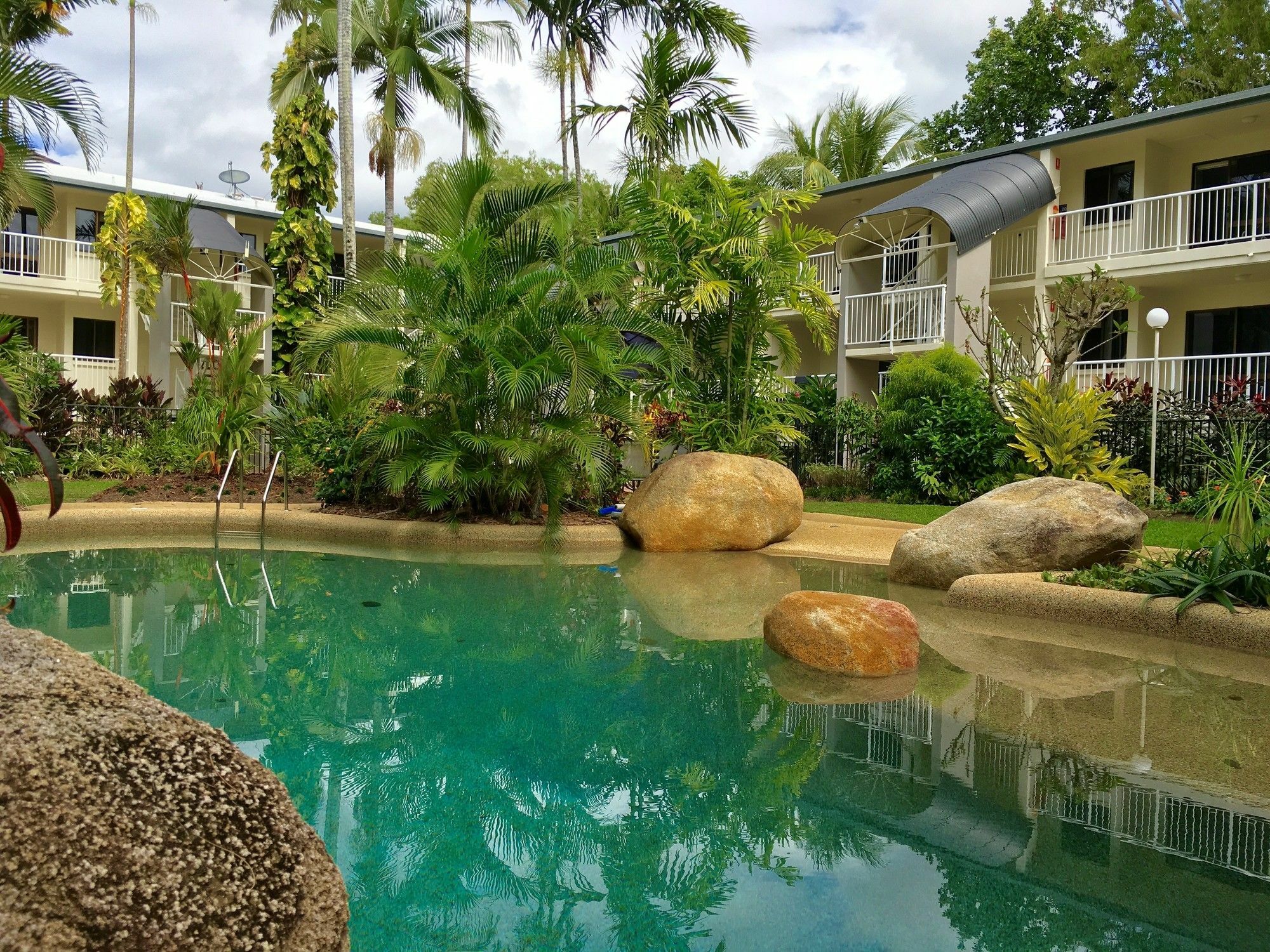 Melaleuca Resort Палм-Коув Экстерьер фото